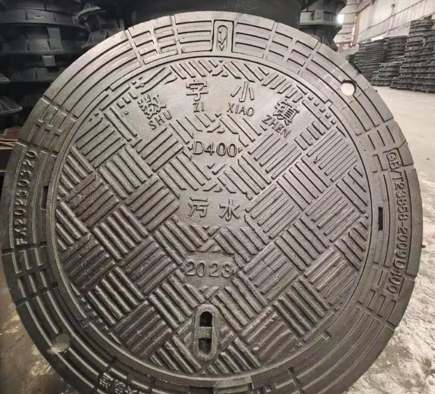 乌拉特中球墨铸铁防沉降井盖展示